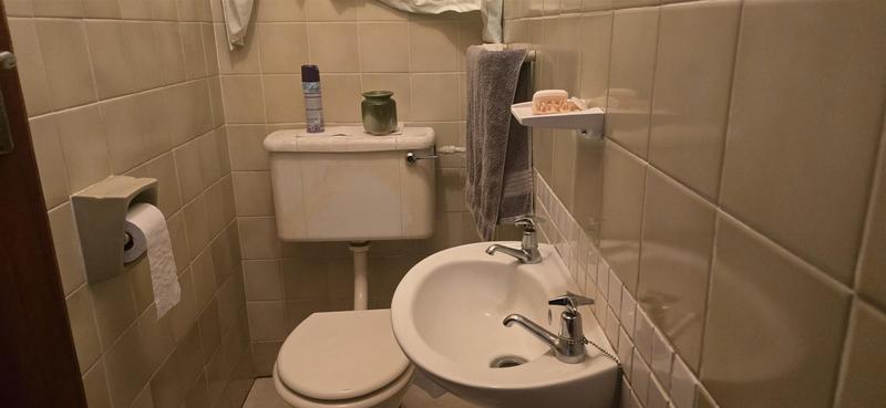 4 Bedroom Property for Sale in Outeniqua Strand Western Cape